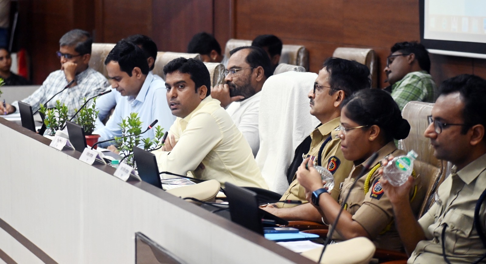 इराई नदी में ही होगा गणेश विसर्जन, ईद और विसर्जन एक ही दिन होने से बैनर्स और स्वागत द्वारों को अनुमति नहीं.